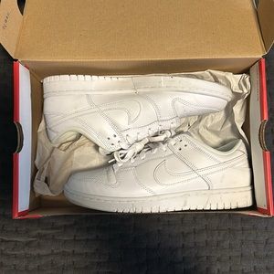Worn Nike Dunk Low - White | M: 8.5